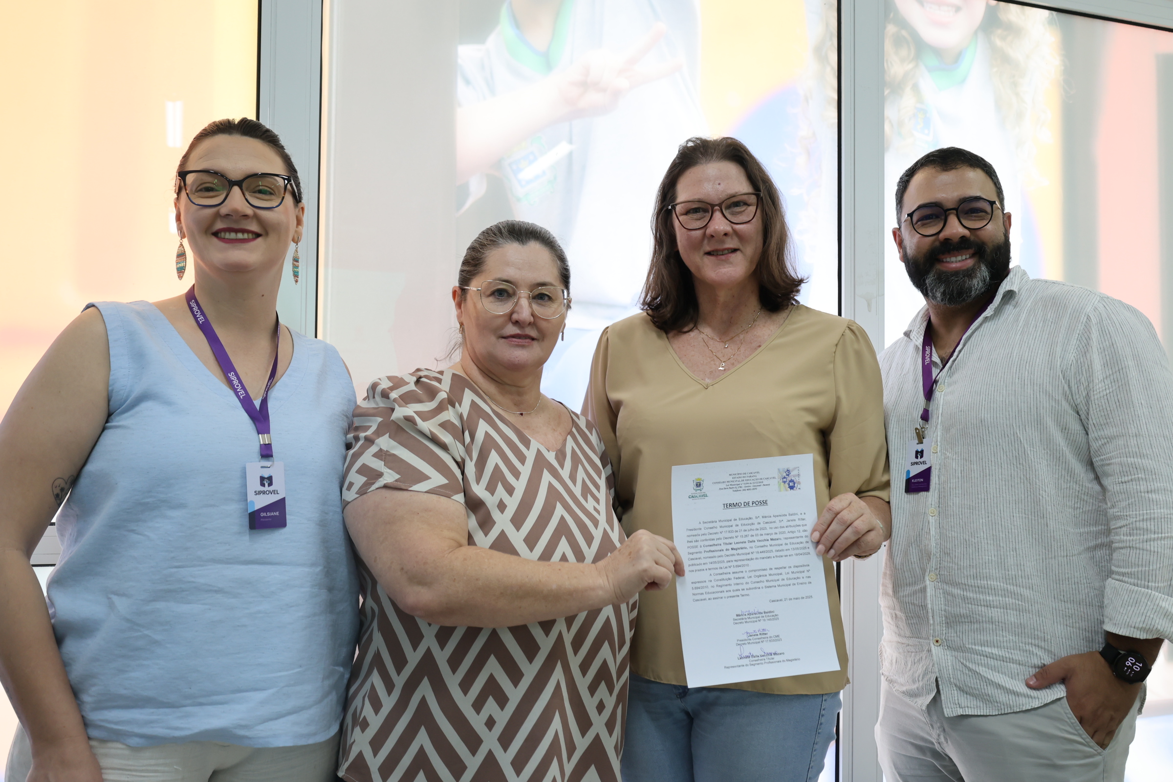 Representantes do magistério tomam posse no Conselho Municipal de Educação