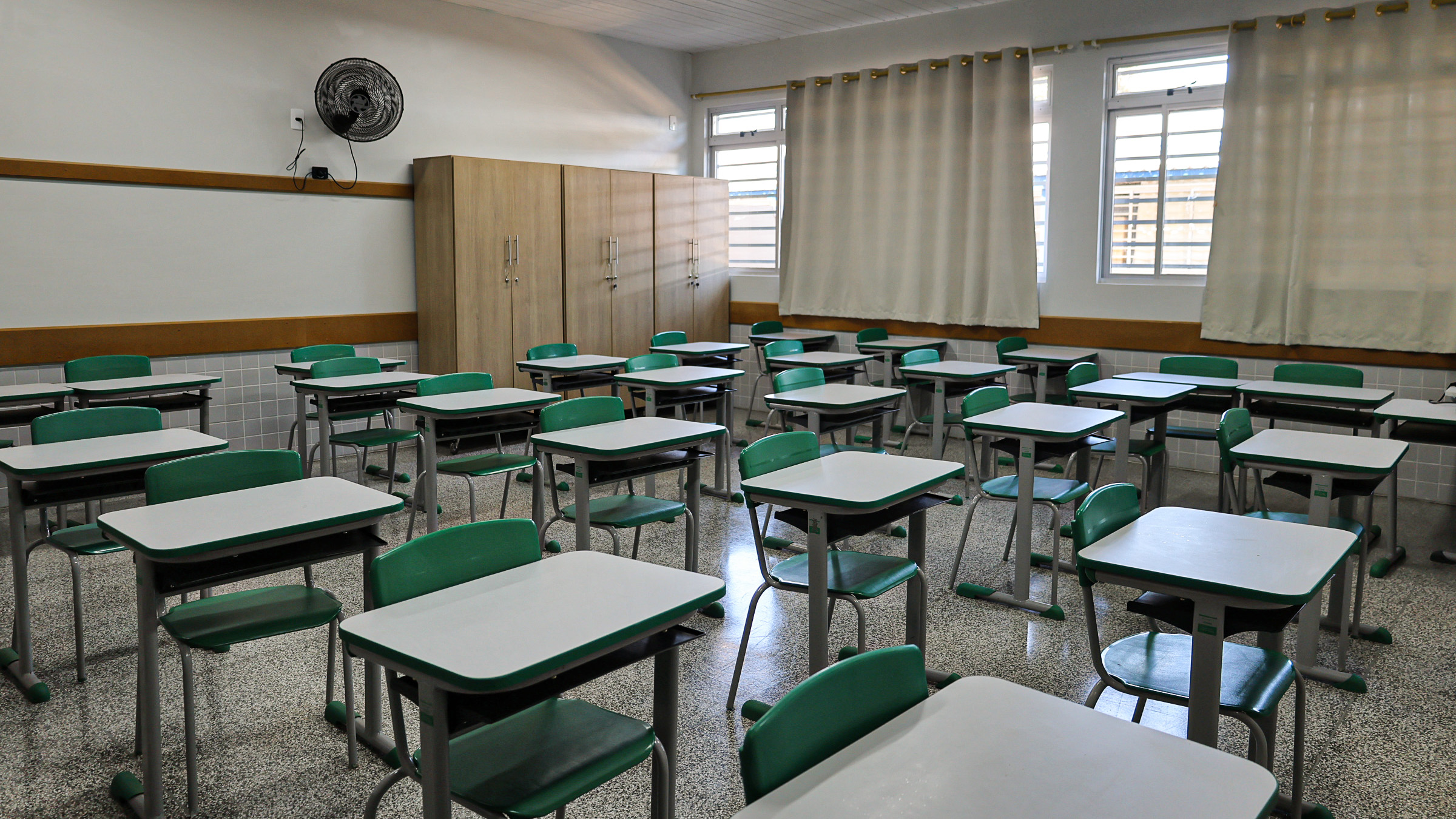 Prefeitura de Cascavel regulamenta concursos públicos; Siprovel cobra inclusão efetiva de PCDs