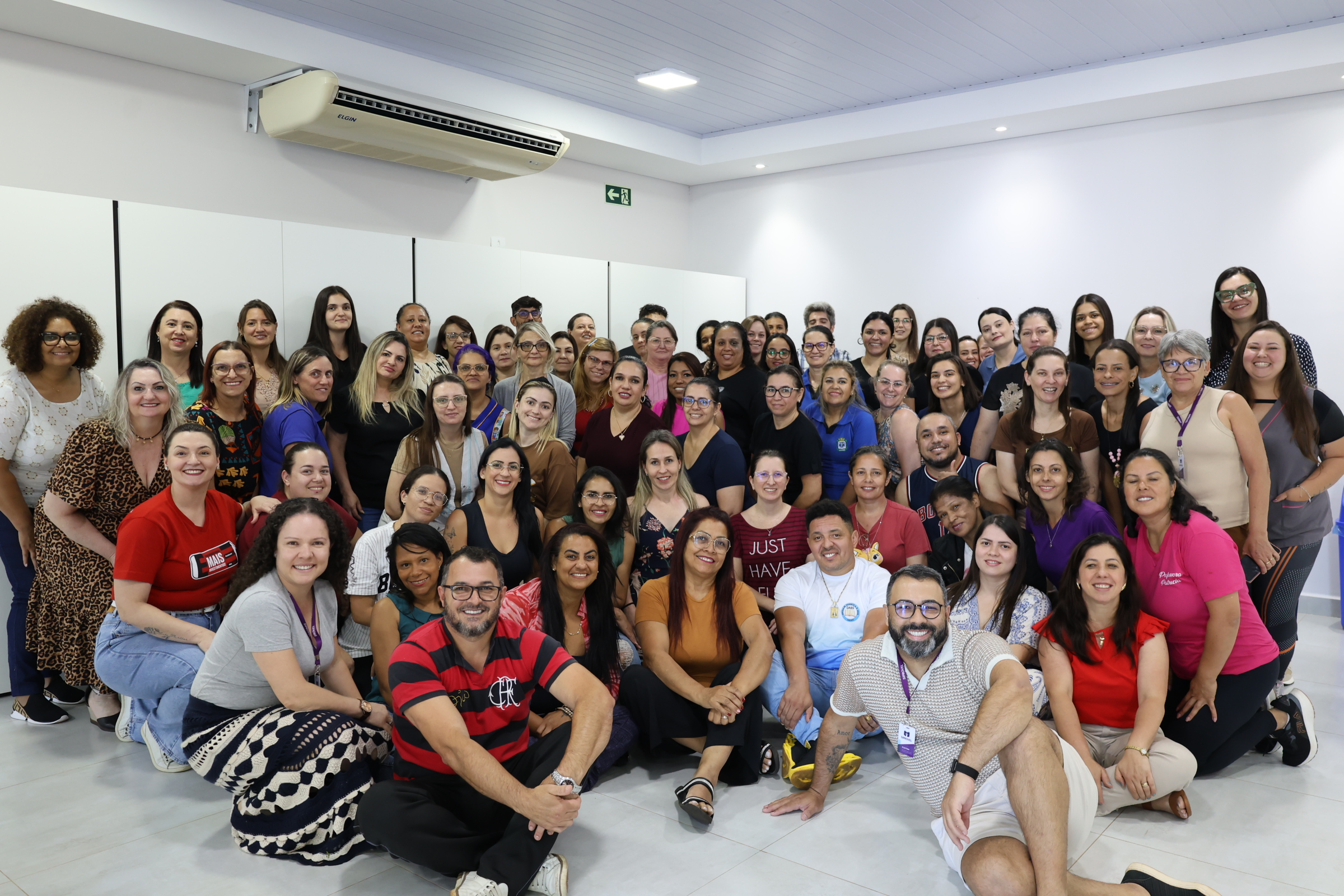 Conselho de Representantes debate carreira, condições de trabalho e negociação com a administração