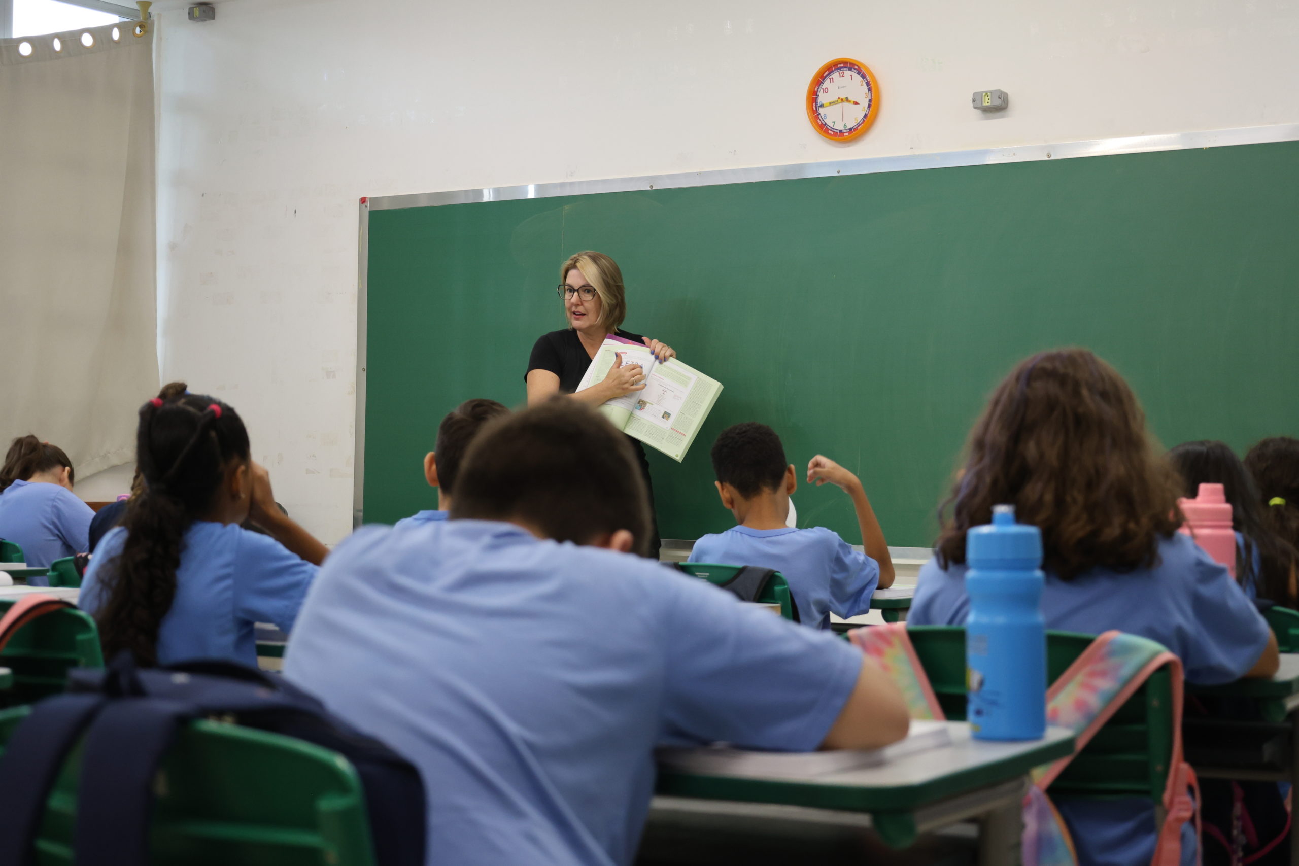 Siprovel reivindica recomposição de 27,06% no salário dos(as) professores(as)