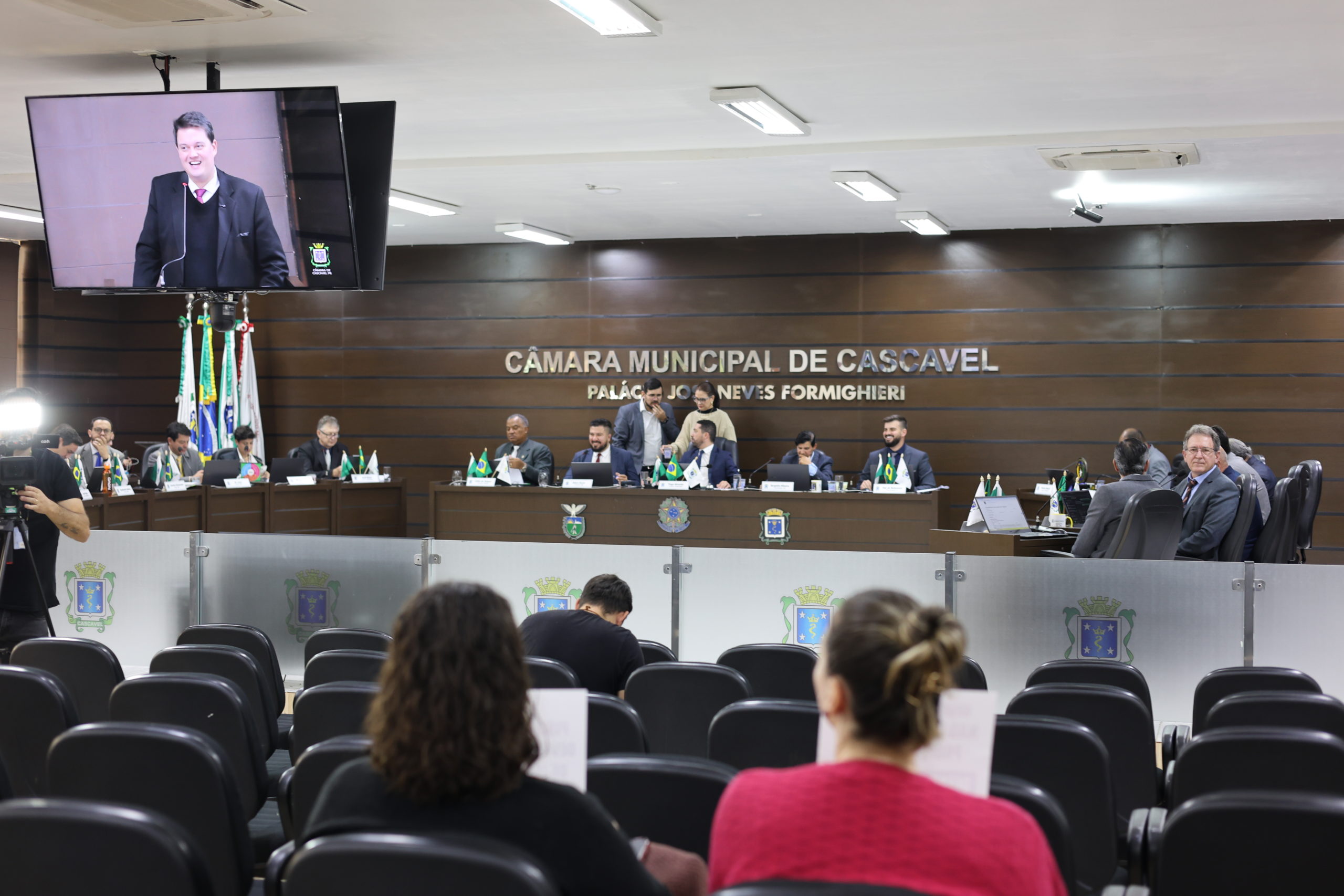 Magistério recebe reajuste de 5,40%, mas ainda tem 20,55% a receber por direito